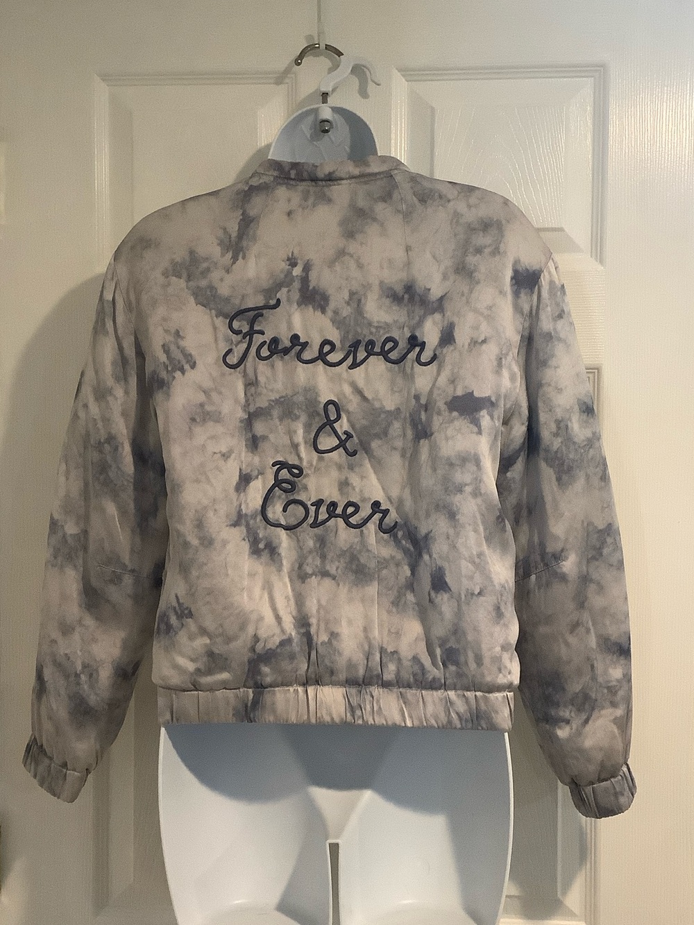 PAIGE/ ROSIE HW 100% Silk Gray/Blue TieDye “Forever & Ever” Puffer Bomber Jacket